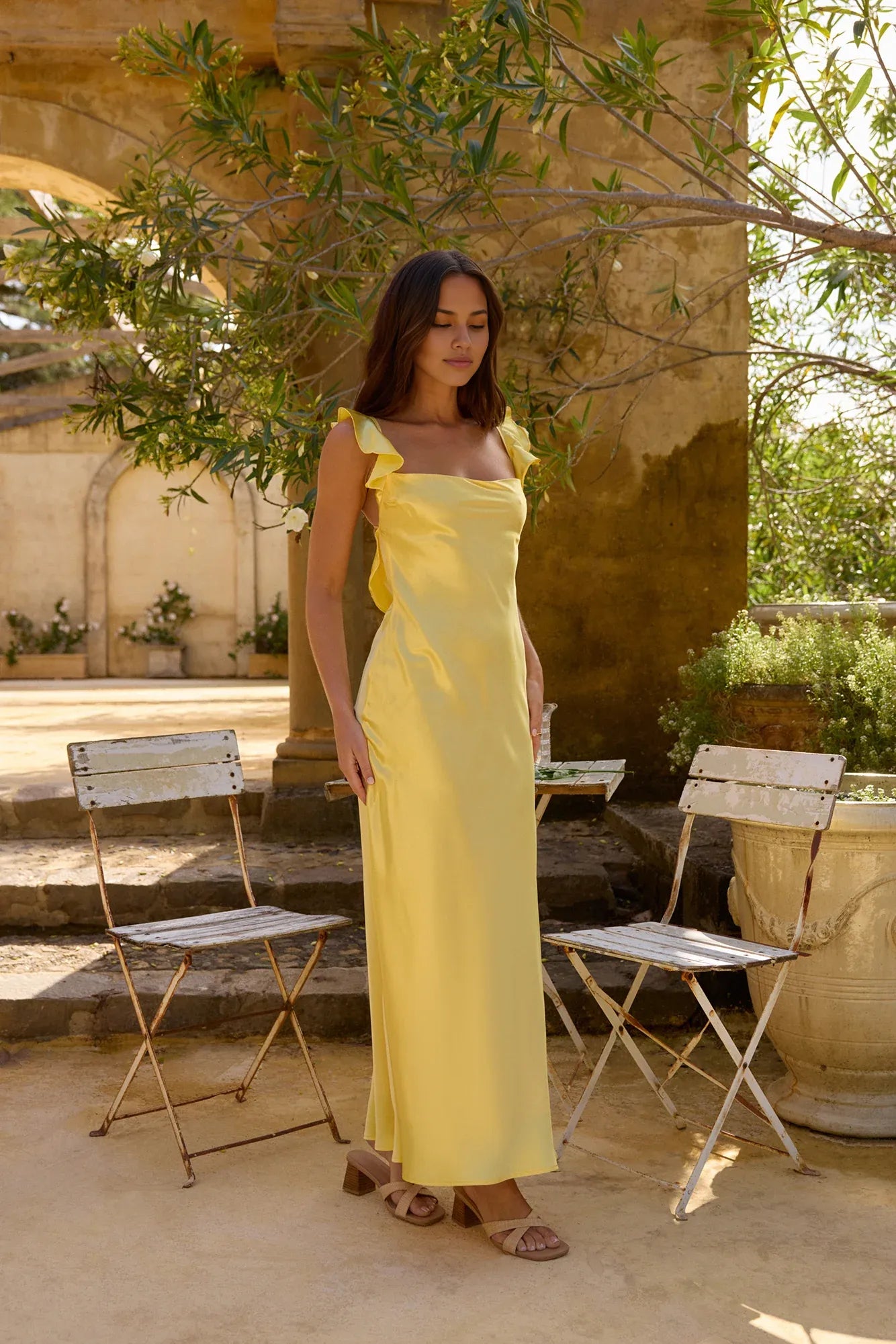 Elegante vestido de dama de honor largo de satén con escote cuadrado y descuento, amarillo, corte en A, sin mangas, color liso, vestido de fiesta largo